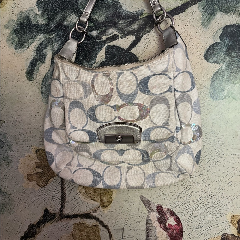 ///SOLD///Coach Cream and Gray Patterned Shoulder Bag